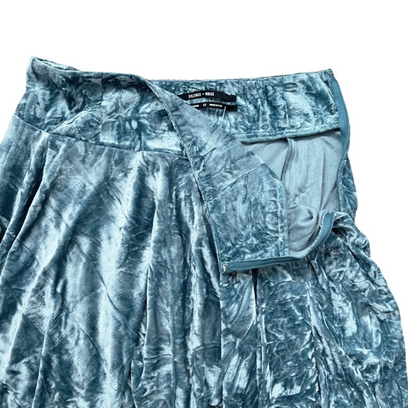 Urban Outfitters Crushed Velvet Mini Skirt Blue Large - Picture 8 of 14